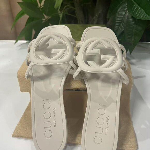 Gucci Women Sandals Slides Rubber .size9.5 - Picture 1 of 5